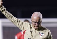Dorival Júnior justifica montagem do elenco do São Paulo: "A diretoria aceitou"