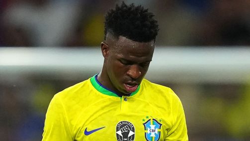 Vini Júnior em campo pela Seleção Brasileira no amistoso contra Guiné