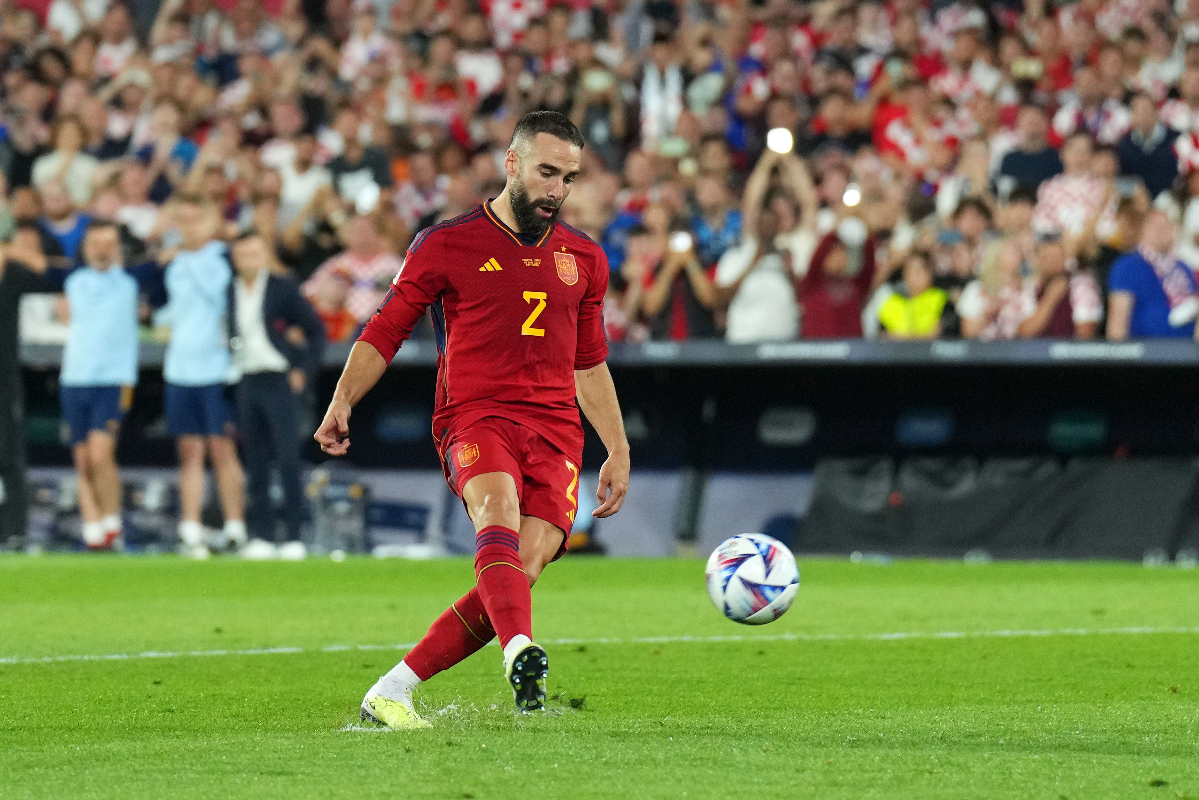 Carvajal dá cavadinha para garantir o título da Espanha na Liga das Nações / Aitor Alcalde - UEFA/UEFA via Getty Images