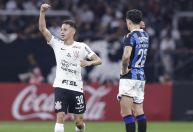 Corinthians vai bem com garotos e vence o Liverpool na Libertadores