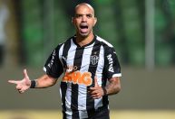 Diego Tardelli recebe oferta para voltar ao futebol em time brasileiro