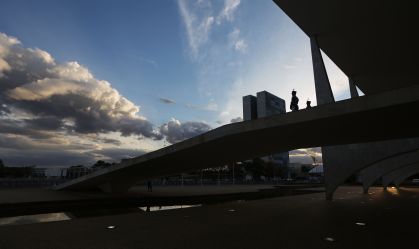 Prédio do Senado visto a partir do Palácio do Planalto, em Brasília