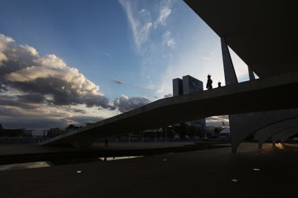 Prédio do Senado visto a partir do Palácio do Planalto, em Brasília