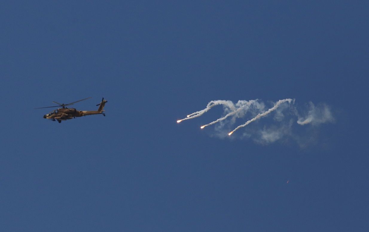 Israel só conseguiu conter os rebeldes após realizar ataques aéreos / Nedal Eshtayah/Anadolu Agency via Getty Images