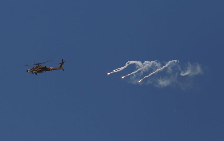 Israel só conseguiu conter os rebeldes após realizar ataques aéreos / Nedal Eshtayah/Anadolu Agency via Getty Images