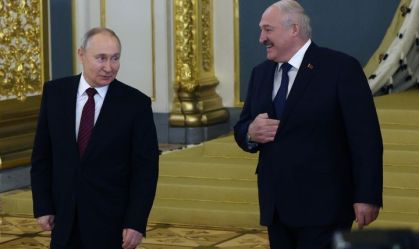 Presidente de Belarus brinca com Putin e diz que mercenários do Wagner o "estressam" porque querem ir para a Polônia