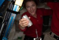 Teria coragem? Nasa serve “xixi reciclado” para astronautas da estação espacial