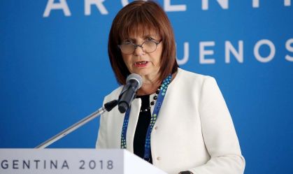 Polícia da Argentina procura foragidos do 8/1, diz ministra de Milei à CNN