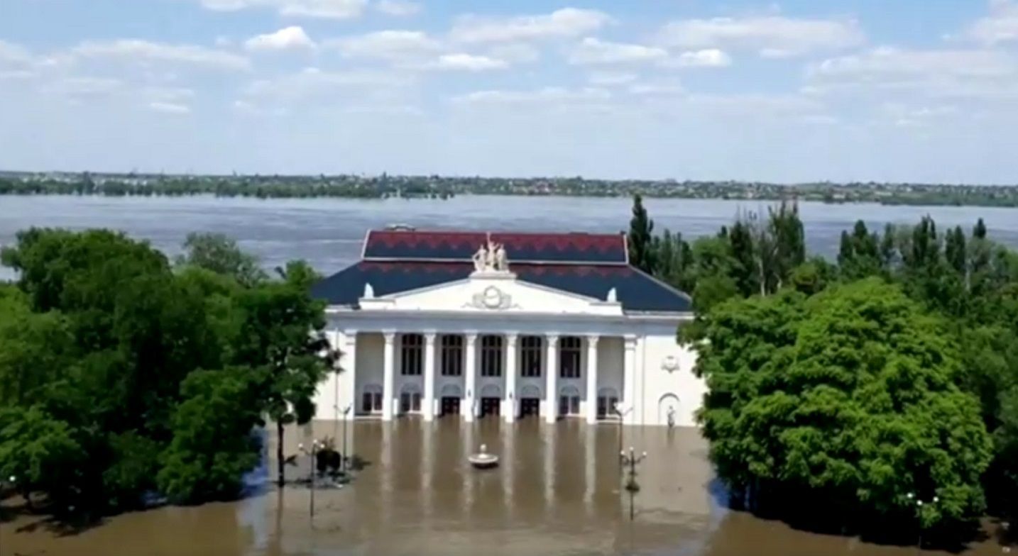 Russian-installed authorities plan to evacuate three districts after dam breach