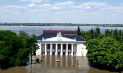 Russian-installed authorities plan to evacuate three districts after dam breach
