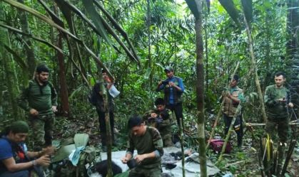 Militares da Colômbia suspendem buscas pelo cão Wilson, que ajudou em resgate de crianças na selva