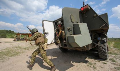 Polícia prende quatro pessoas por atraírem indianos para guerra na Ucrânia