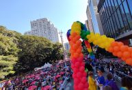 História em panfletos: veja 28 anos da divulgação da Parada do Orgulho de SP