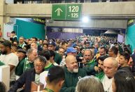 Torcida do Palmeiras enfrenta confusão no Allianz Parque por exigência de biometria facial
