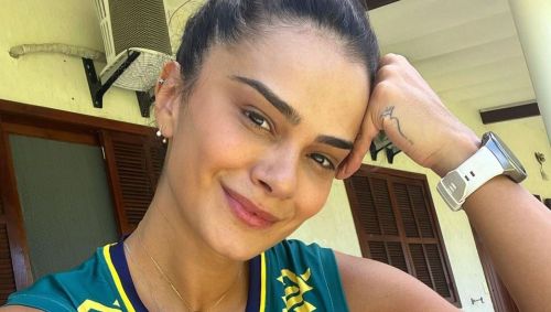 Lara Nobre com a camisa da Seleção