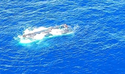 Marinha encontra barco pesqueiro que virou em SC; dois seguem desaparecidos
