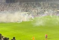 Vila Belmiro volta a ter selvageria em Santos x Corinthians, um ano após agressão a Cássio
