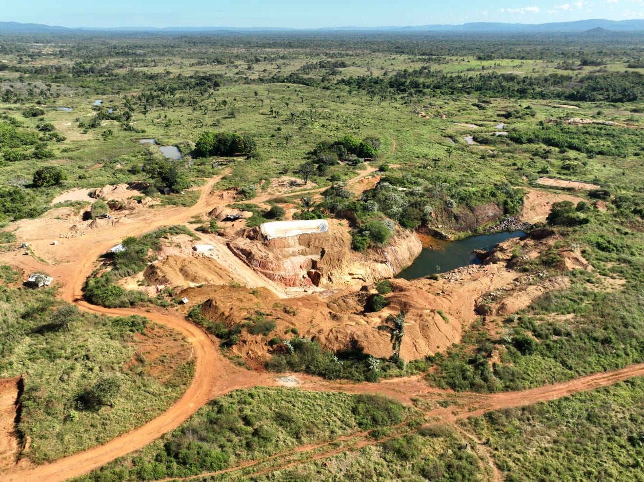 Operação contra a atuação de uma organização criminosa dedicada à extração, comercialização e exportação ilegais de ouro extraído de reservas indígenas e unidades de conservação federais. / Polícia Federal
