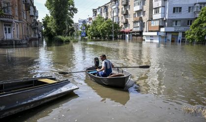Macron discute ajuda humanitária para Ucrânia após explosão de barragem
