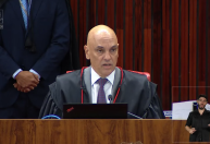 “Abin paralela”: operação contra Carlos Bolsonaro foi autorizada por Moraes