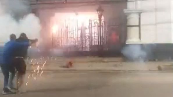 Torcedores do Vasco protestam em São Januário