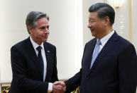 Em encontro com Blinken, China diz que não tem intenção de “desafiar ou deslocar” os EUA