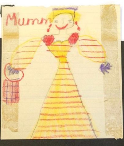 Charles tinha entre 5 e 6 anos quando desenhou sua mãe. / Emma Errington/Hansons Auctioneers