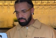 Drake viraliza na internet após cartão ser recusado em live: “Vergonhoso”