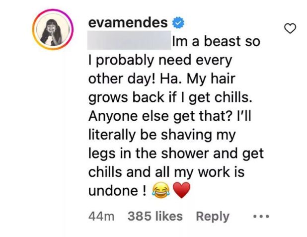 Nos comentários da publicação, Eva falou sobre a frequência do procedimento estético / Reprodução/Eva Mendes/Instagram