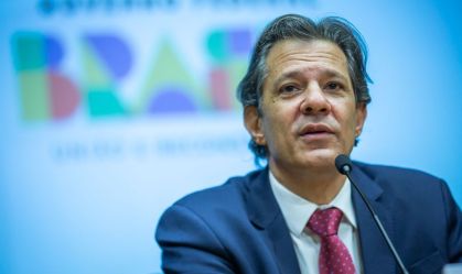 Haddad contraria parlamentares e insiste em debate do aumento da tributação sobre renda, dizem auxiliares