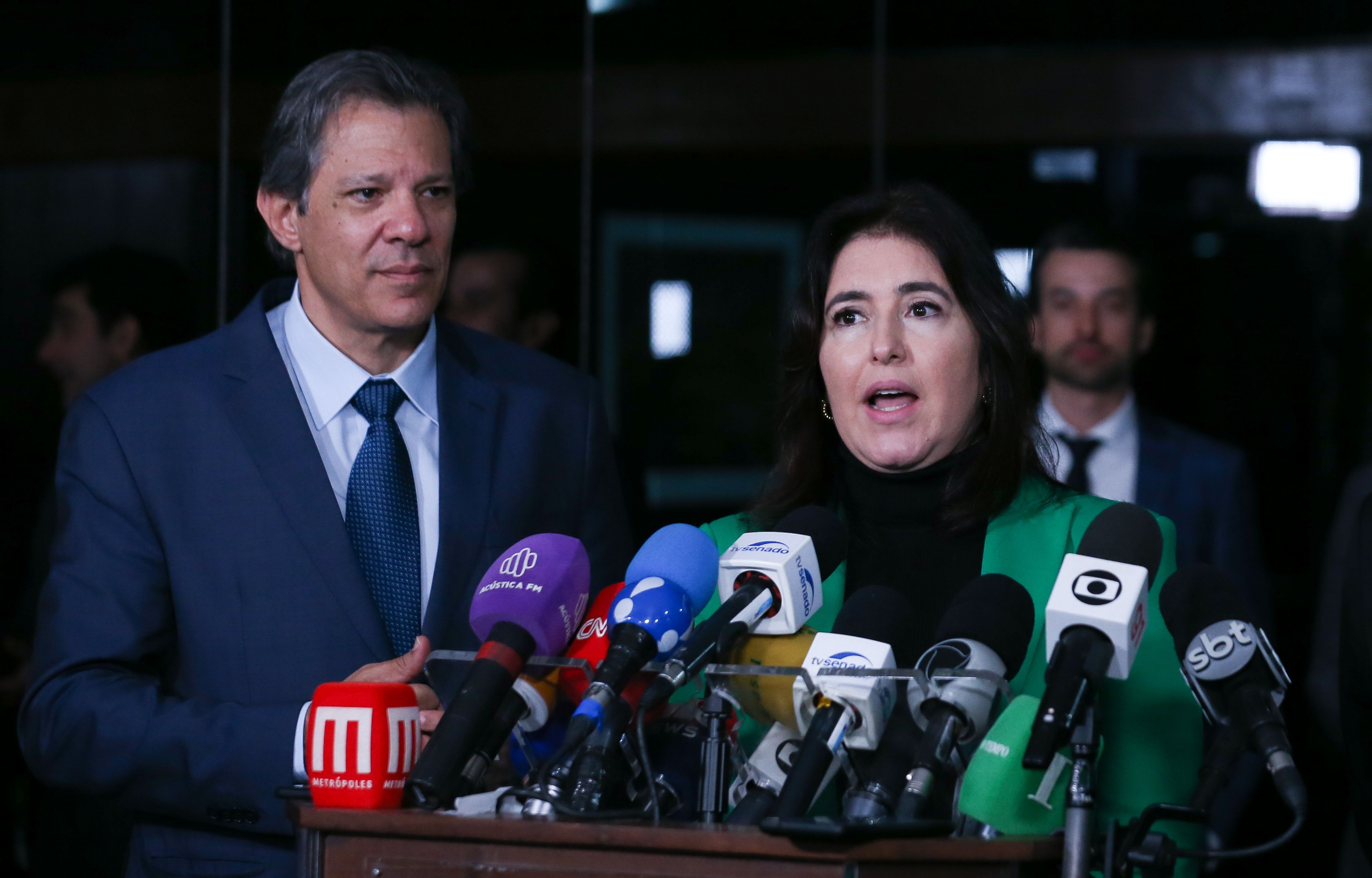 Haddad e Tebet falam com a imprensa após reunião com senadores