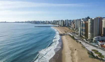 Vista de praia de Fortaleza, no Ceará