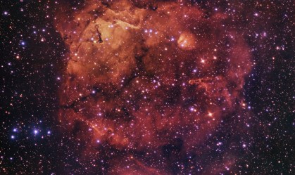 Astrônomos capturam “gato sorridente” em imagem de nebulosa