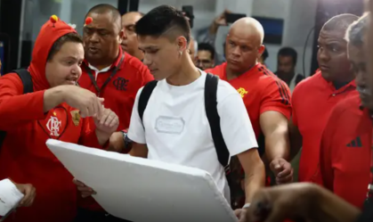 Luiz Araújo chega ao Rio e fala como reforço do Flamengo pela primeira vez