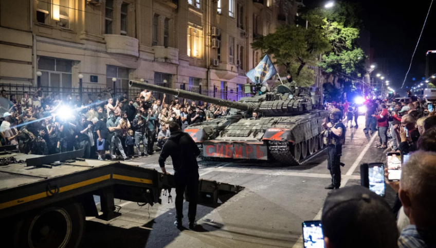 Os mercenários de Wagner invadiram Rostov-on-Don. / Roman Romokhov/AFP/Getty Images