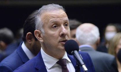 Relator da reforma tributária busca “ideia intermediária” à unificação do ICMS com ISS