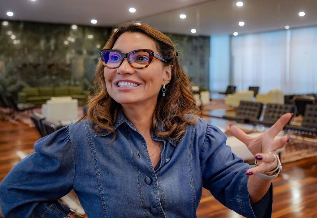 Choqintirgan onasi bilan jinsiy aloqa porno video