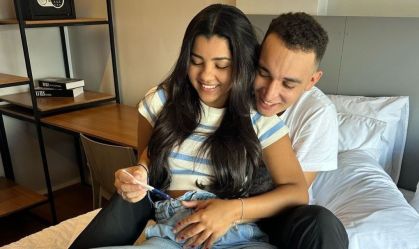 Cantor João Gomes e influencer Ary Mirelle anunciam gravidez: “Fomos abençoados”