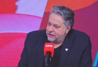 Casares comenta atraso em pagamentos no São Paulo: “Temos hoje CLT em dia”