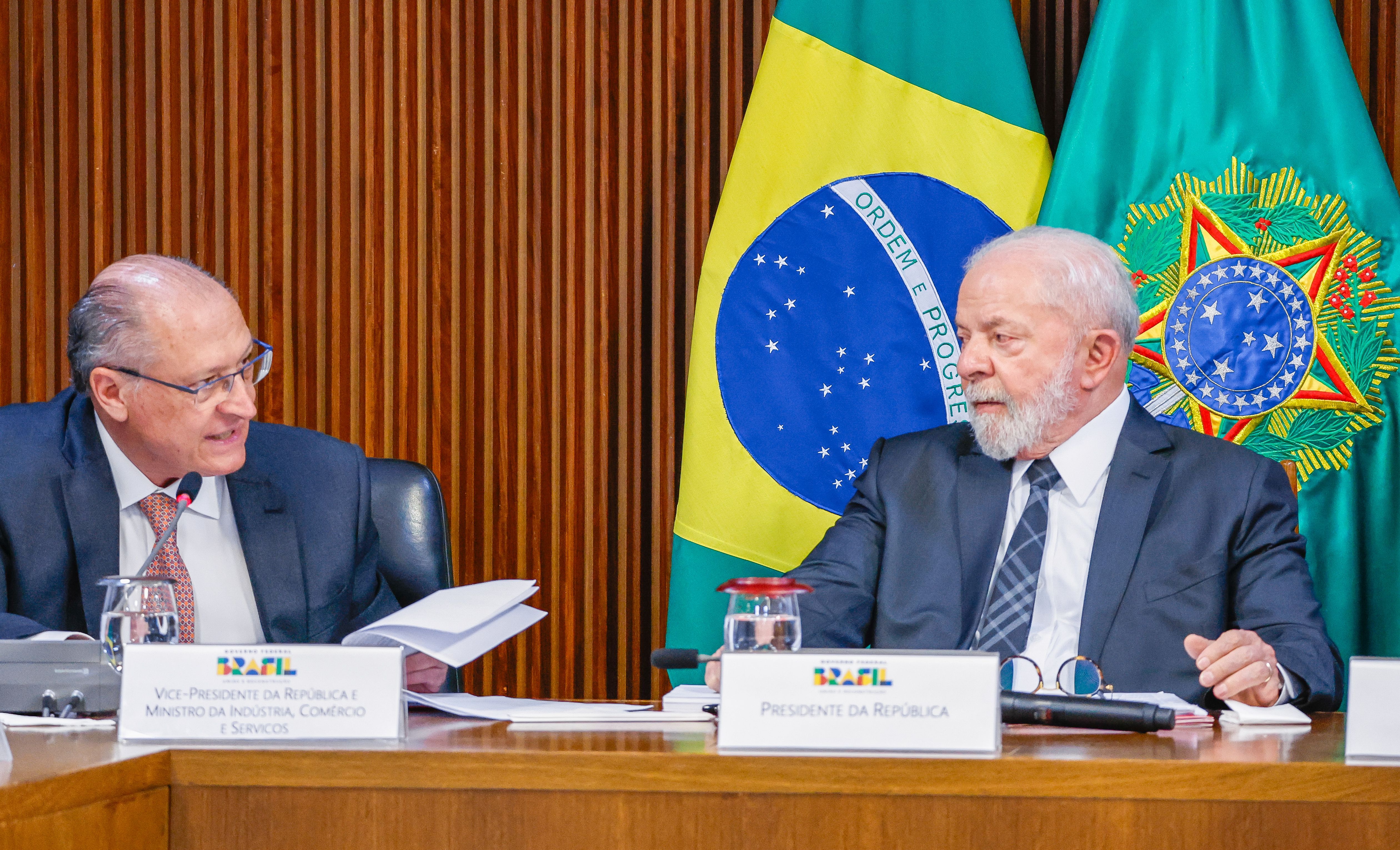15.06.2023 - Vice-Presidente da República e Ministro de Estado do Desenvolvimento, Indústria, Comércio e Serviços, Geraldo Alckmin, Presidente da República, Luiz Inácio Lula da Silva, durante reunião ministerial. Palácio do Planalto - Brasília - DF.  Foto: Ricardo Stuckert/PR