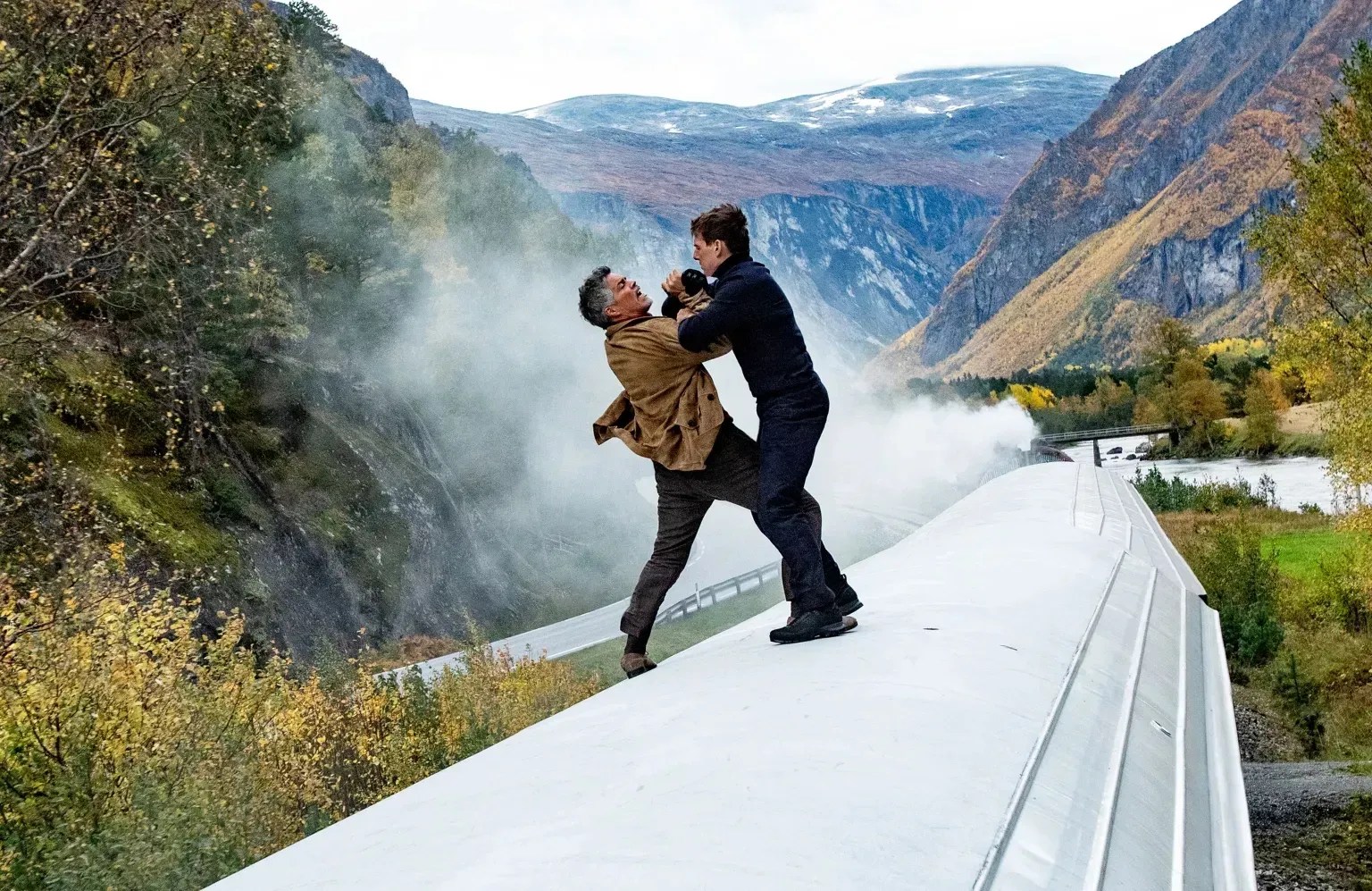 Esai Morales e Tom Cruise no mais recente "Missão impossível" / Christian Black/Paramount Pictures