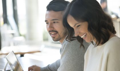 Veja alguns cuidados com namoro no ambiente de trabalho