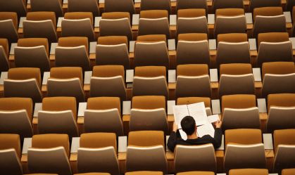 55,5% dos alunos desistem antes de completar ensino superior, aponta relatório