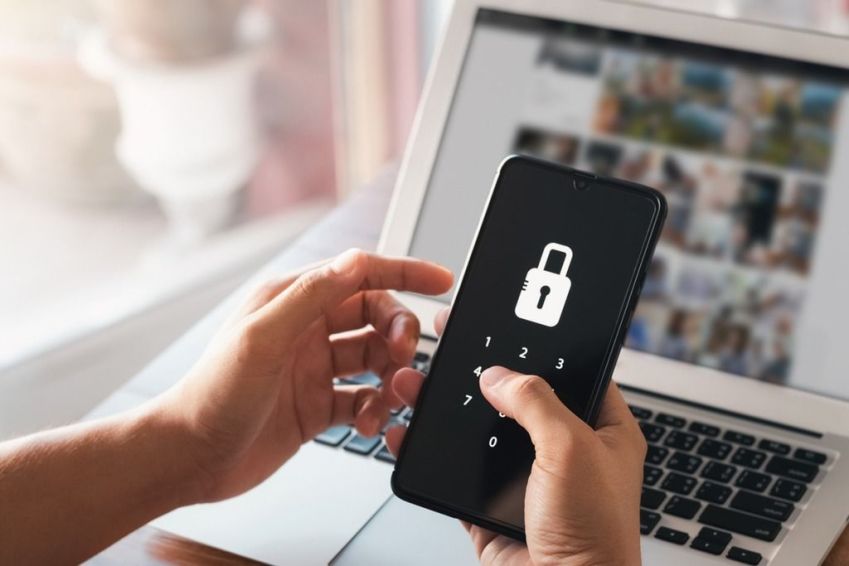 Como se proteger de uma tentativa de phishing / Imagem: Shutterstock | Thapana_Studio