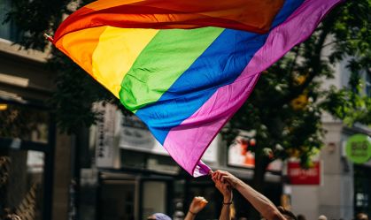FBI alerta para ataques terroristas durante Mês do Orgulho LGBT+