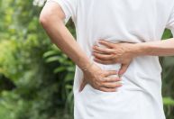 Escoliose: veja o que é, quais os sintomas, diagnóstico e tratamento