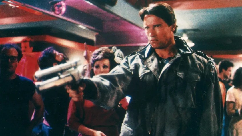 Arnold Schwarzenegger em “O Exterminador do Futuro”, de 1984 / Moviestore/Shutterstock