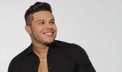 Tierry capota carro a caminho de show no interior da BA: “Colocar joelho no chão"