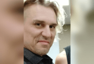 Americano empresário de banda de rock é detido por porte de drogas em Moscou 