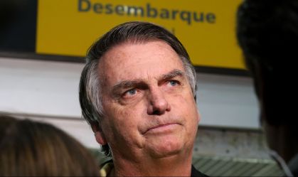Ministro do TSE cita “terra plana” ao julgar Bolsonaro